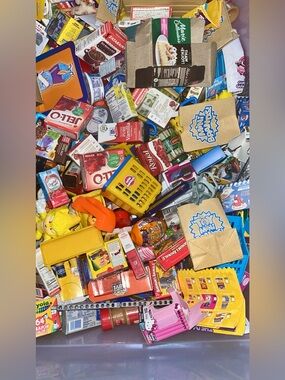 Random tiny toys assortment!